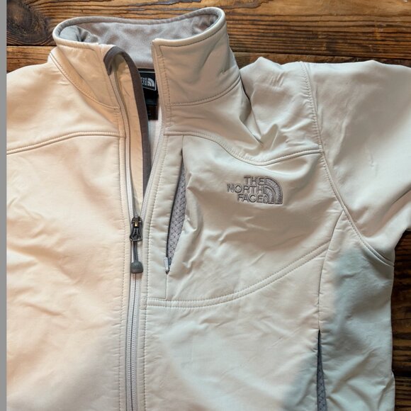 The North Face Ivory TNF Apex Soft Shell Full Zip Jacket Women’s Size Medium - Picture 9 of 12